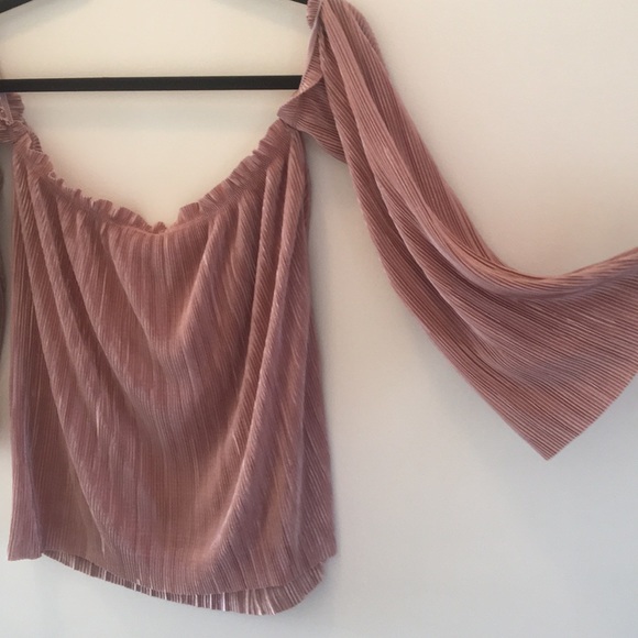 NWT Cold Shoulder Blush Blouse - Picture 1 of 6